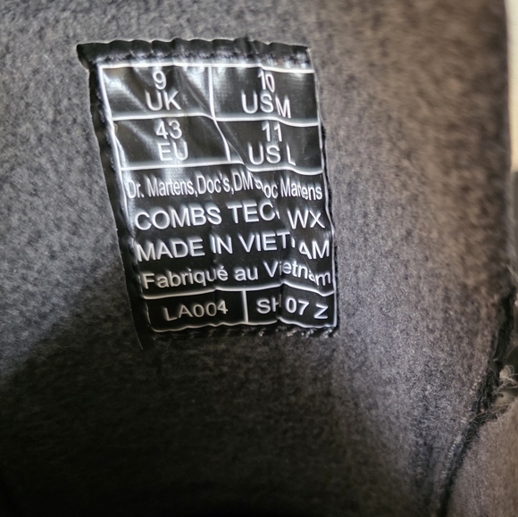 Dr. Martens Combs Tech Waterproof Boots Size 10M - Picture 7 of 8